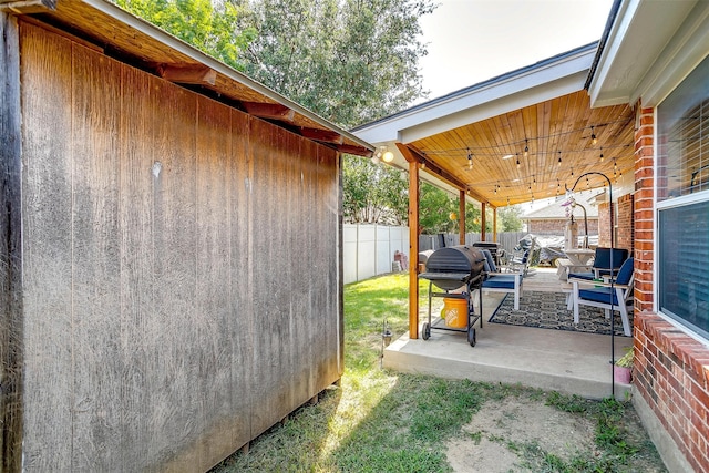 view of yard featuring an outdoor living space and a patio area