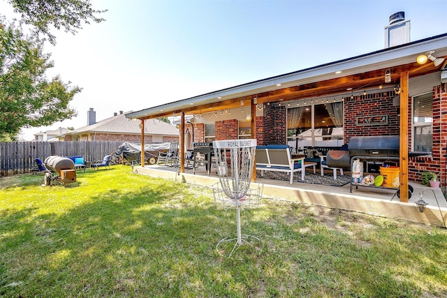 view of yard with a patio