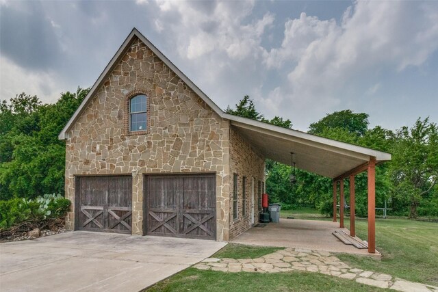 exterior space featuring a yard