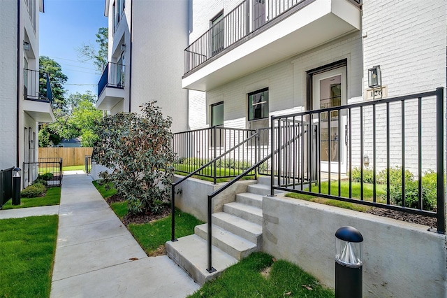 exterior space featuring a balcony