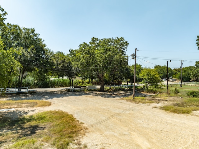 Listing photo 2 for 5110 Meyers Ln, Bellmead TX 76705