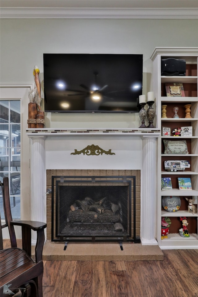 details featuring crown molding and hardwood / wood-style flooring