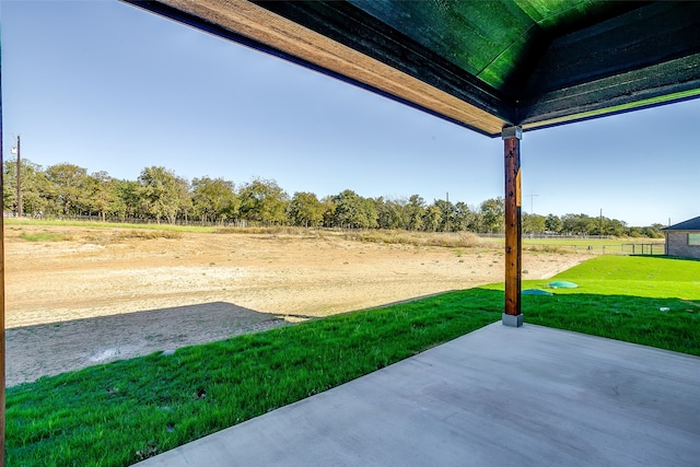 view of yard with a patio area