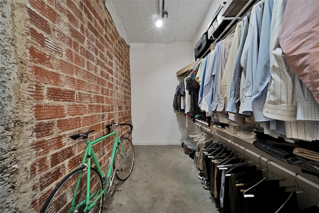 view of spacious closet