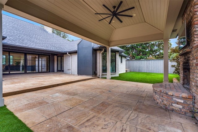 view of patio with ceiling fan