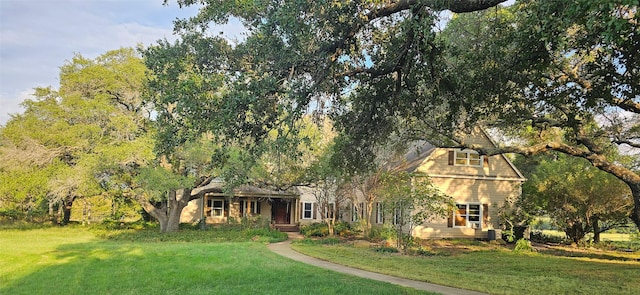 1645 County Road 1105, Rio Vista, TX 76093 - view of front facade with a front yard