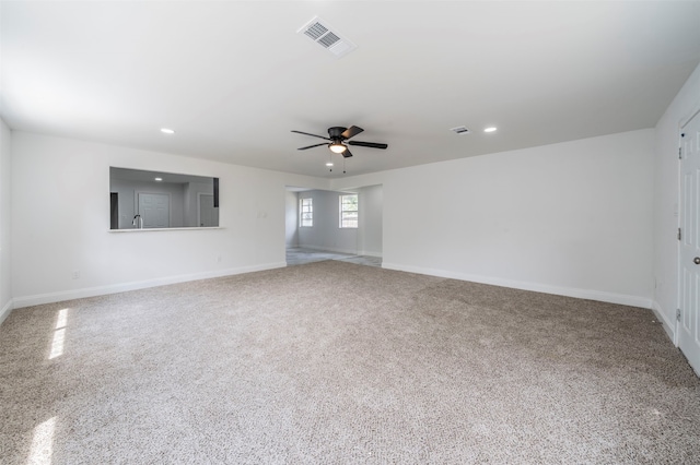 empty room with ceiling fan