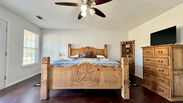 bedroom featuring ceiling fan