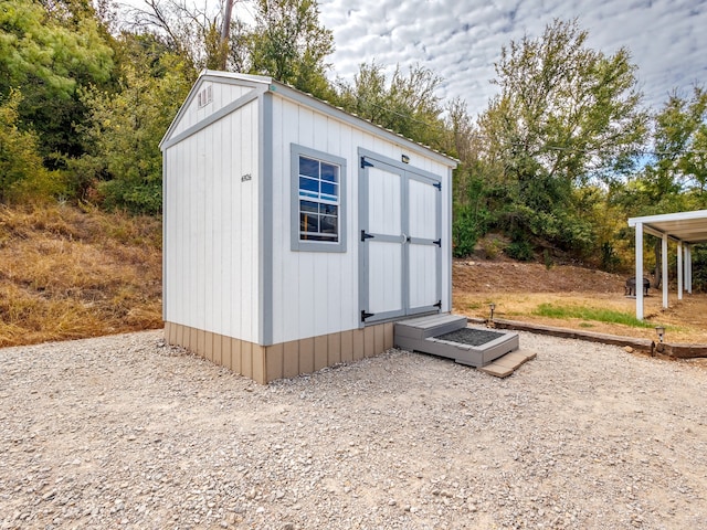 view of outbuilding