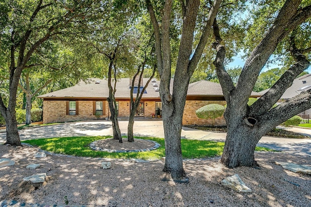 single story home with a patio