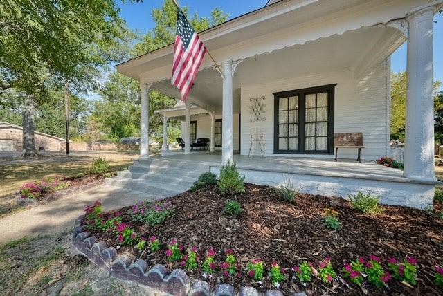 exterior space featuring a porch