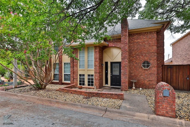 view of front of property