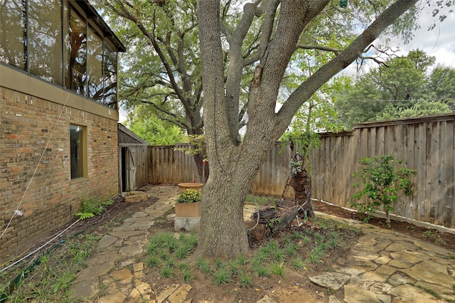 view of yard featuring a patio