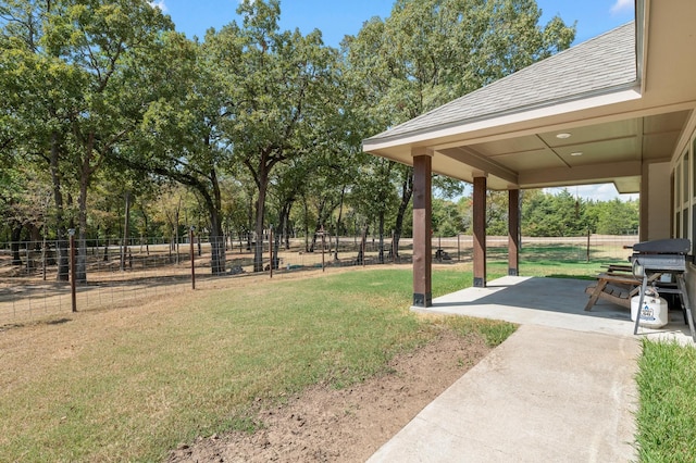 view of yard with a patio