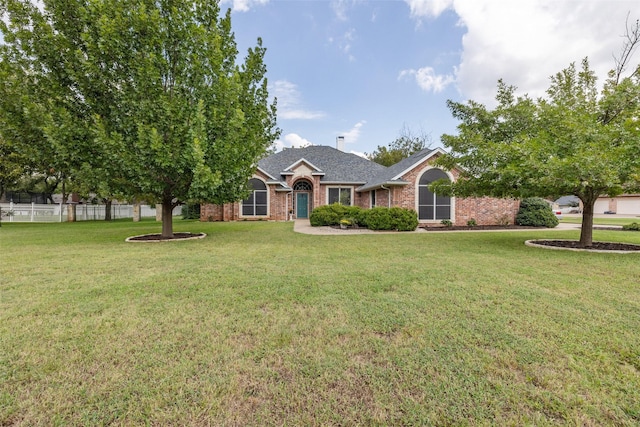 view of front of house with a front yard