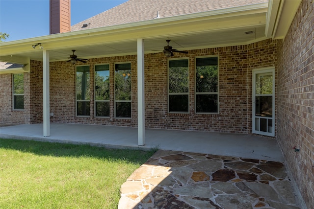 view of patio featuring ceiling fan