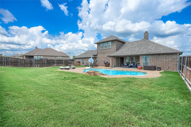 view of swimming pool with an outdoor hangout area, a patio area, and a yard