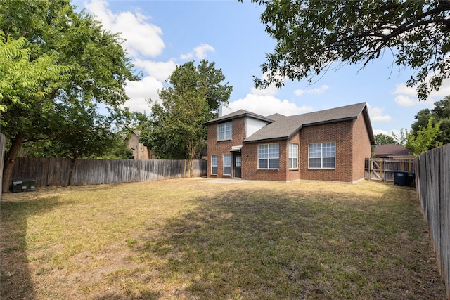 exterior space featuring a lawn