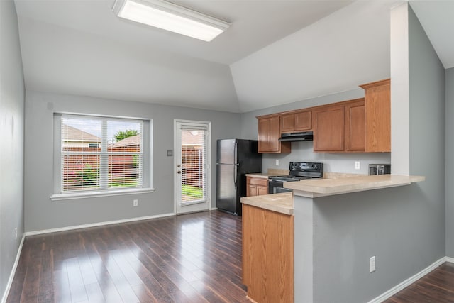 kitchen with black appliances, vaulted ceiling, kitchen peninsula, and dark wood-type flooring