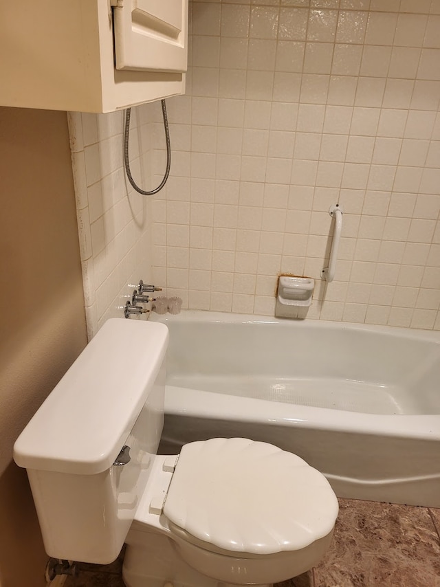 bathroom featuring toilet