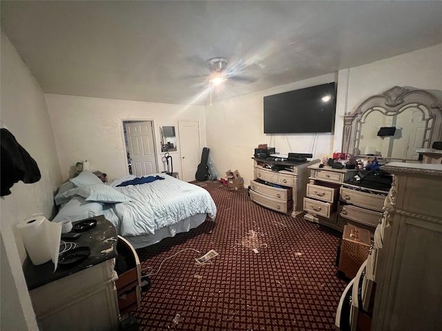 bedroom with carpet flooring and ceiling fan