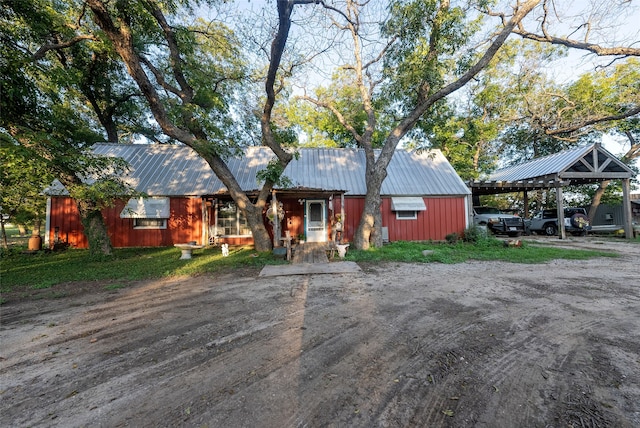 view of front of property