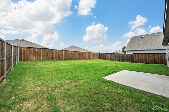 view of yard with a patio