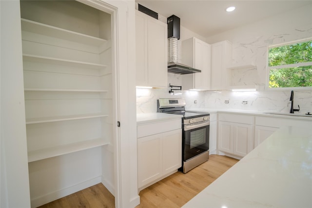 bedroom with light hardwood / wood-style flooring