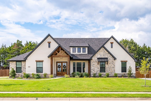 view of front of home featuring a front yard