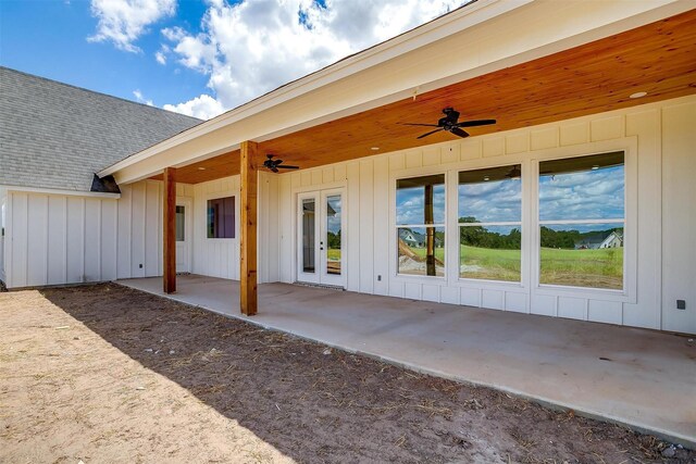 additional living space featuring ceiling fan, light colored carpet, and vaulted ceiling