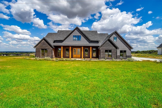 view of front of house with a front lawn