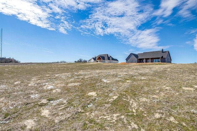 view of yard featuring a rural view