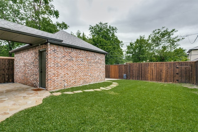 view of yard with a patio area