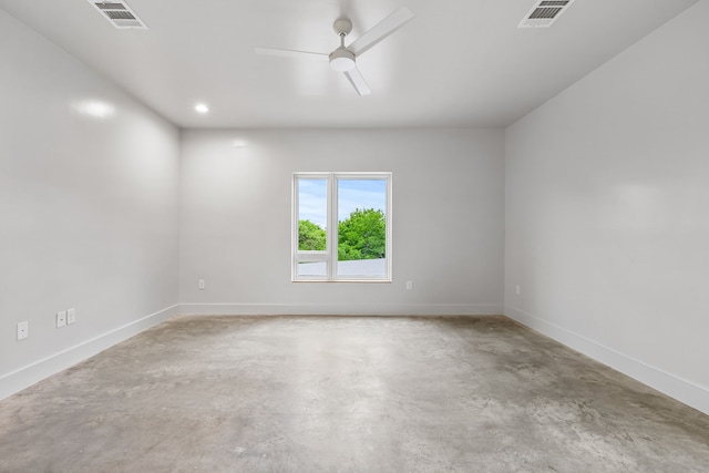 unfurnished room with ceiling fan