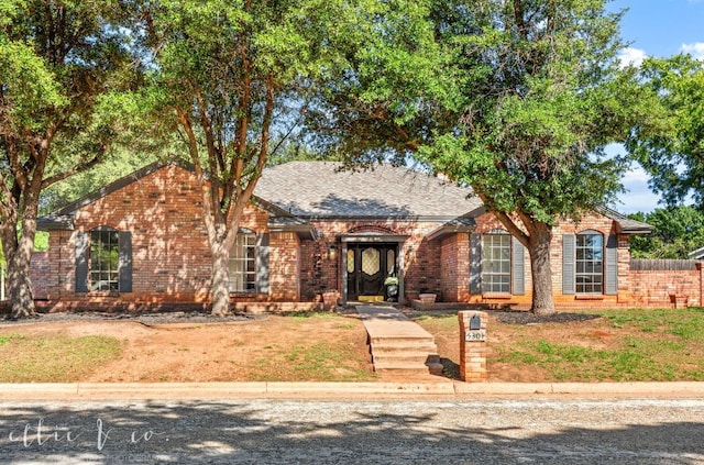 view of front of property