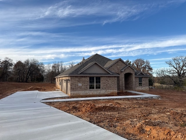 view of front of house with a garage