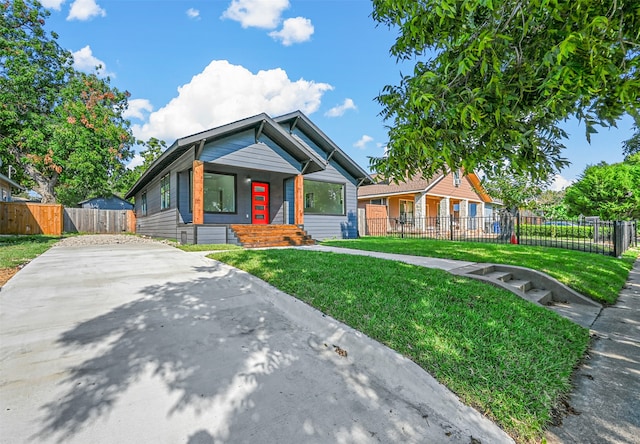 view of front of home with a front yard