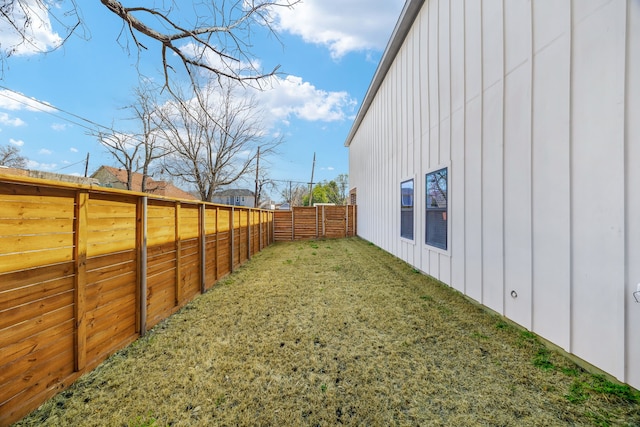 view of yard featuring a fenced backyard