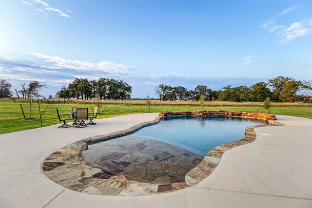 6770 Fm 1372nd Rd, North Zulch, TX 77872 - pool featuring fence, a patio area, and a yard