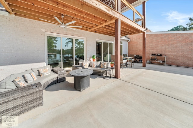 view of patio featuring outdoor lounge area and ceiling fan