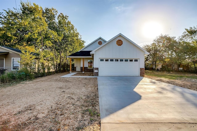 view of front facade with a garage