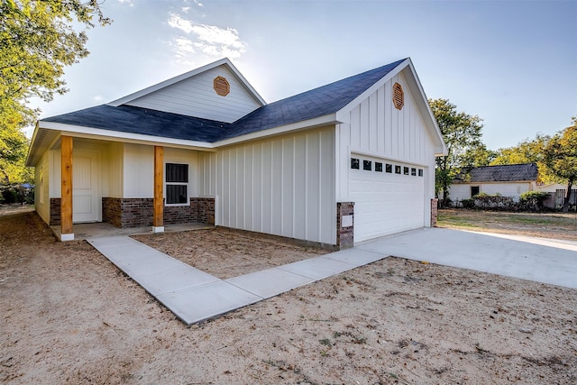 view of front of house with a garage