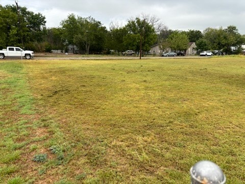 Listing photo 3 for 1000 SW First Ave, Mineral Wells TX 76067