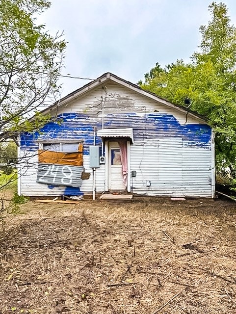 view of front of property