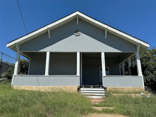 view of front facade with a porch