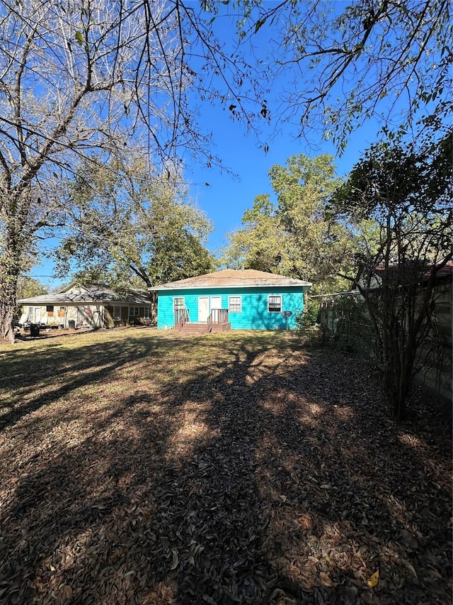 exterior space featuring a yard