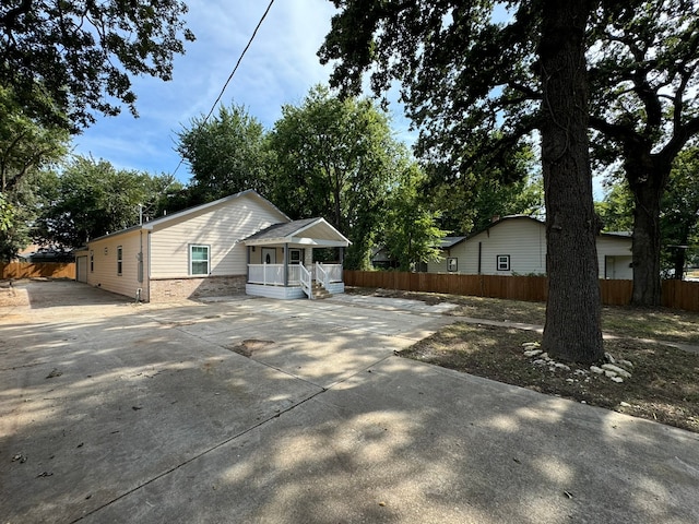 view of front of house