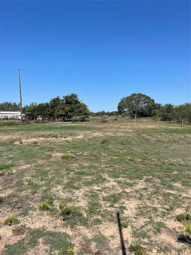 view of yard featuring a rural view