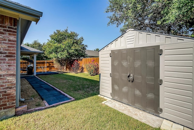 view of outdoor structure with a yard