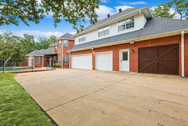 view of front of house featuring a garage